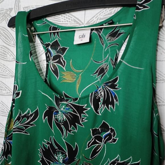 Cabi Sleeveless Flowy Blouse Green Floral #3276 Zoe Falling Flower - Picture 3 of 6